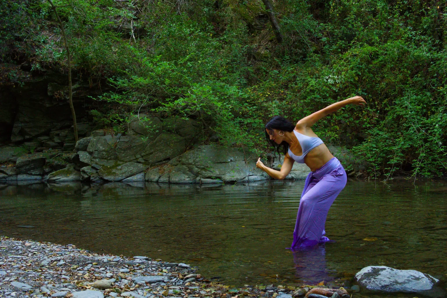 Laura-bailando-en el-rio